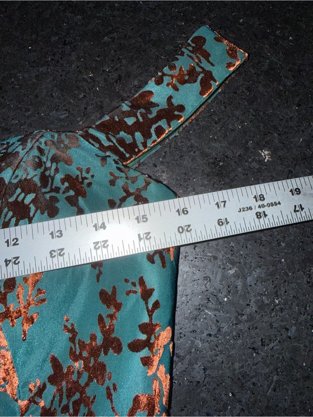 UEC “THE TEALIGHT” Off-Shoulder Green & VELVET Copper Floral Maxi Dress SZ 4 - Picture 9 of 17